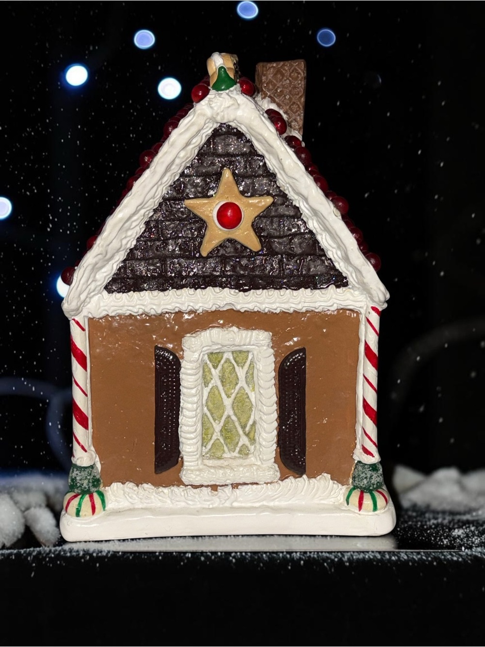 Bakerkins
by BYERS' CHOICE LTD Shortbread Cookie Chalet MSRP $299.95 - Picture 4 of 6